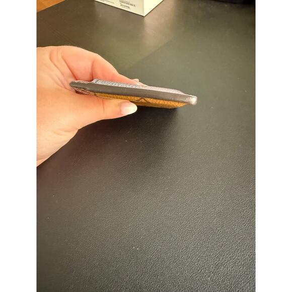 Louis Vuitton Reverse Monogram Cardholder - Picture 5 of 9